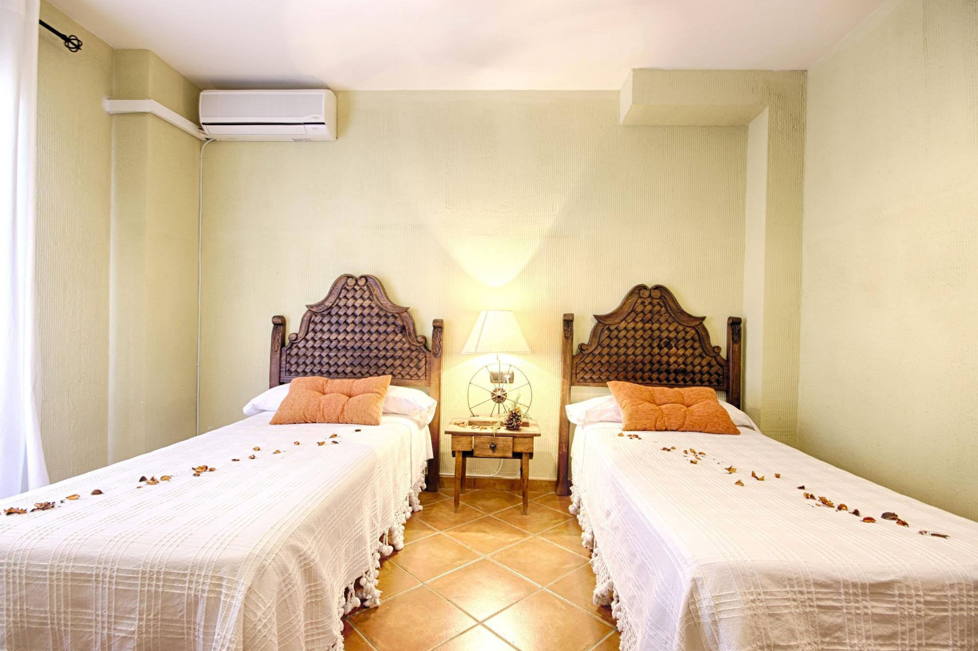 Hotel Rural Sierra Tejeda Alcaucín Buitenkant foto