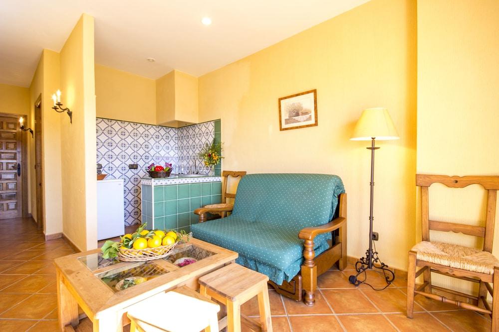 Hotel Rural Sierra Tejeda Alcaucín Buitenkant foto