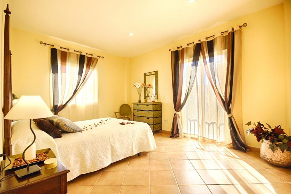 Hotel Rural Sierra Tejeda Alcaucín Buitenkant foto