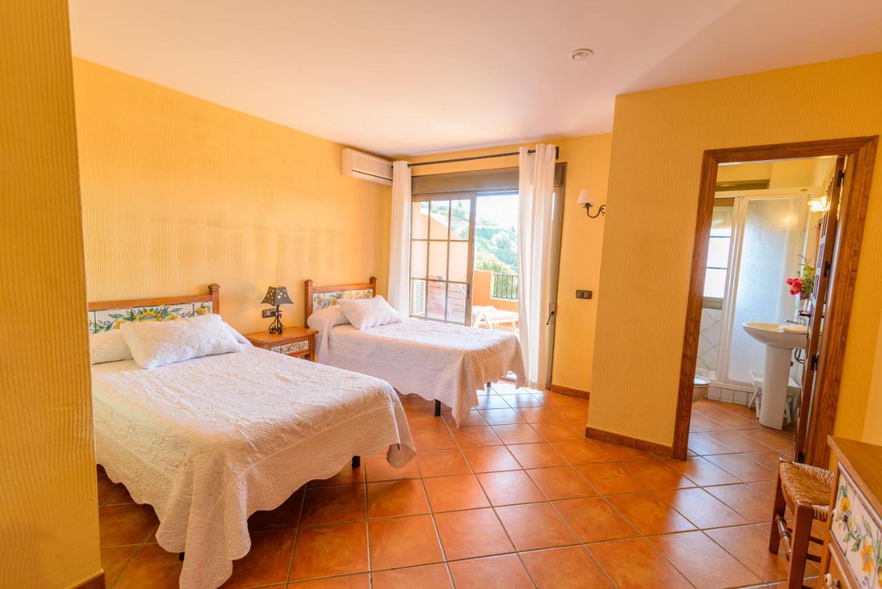 Hotel Rural Sierra Tejeda Alcaucín Buitenkant foto