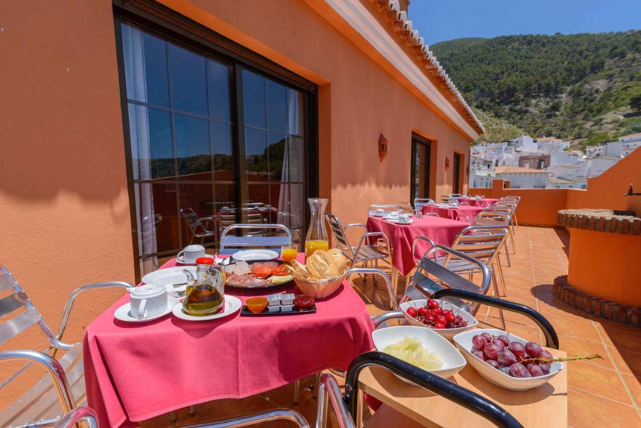 Hotel Rural Sierra Tejeda Alcaucín Buitenkant foto