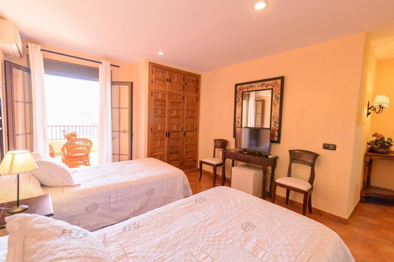 Hotel Rural Sierra Tejeda Alcaucín Buitenkant foto