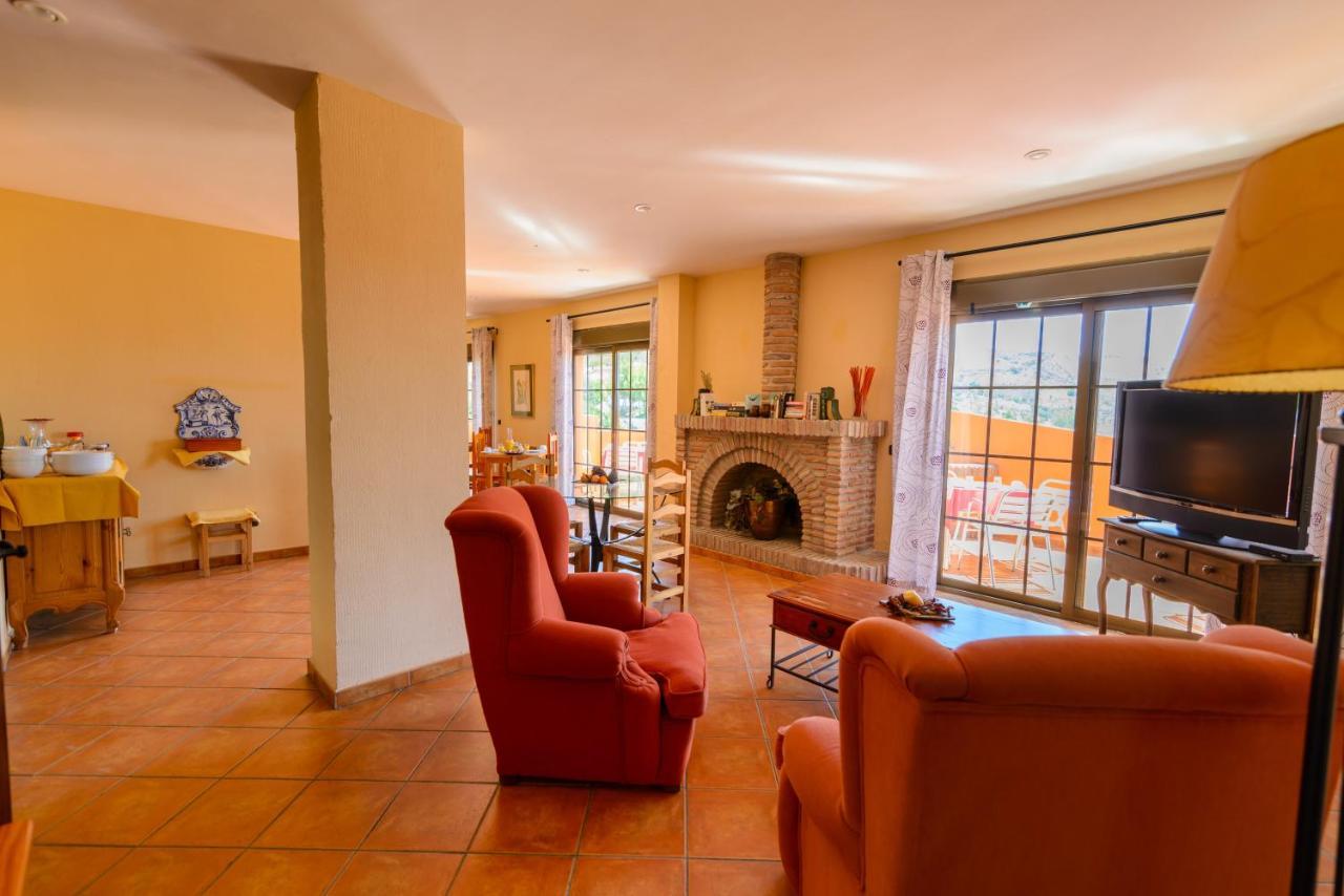 Hotel Rural Sierra Tejeda Alcaucín Buitenkant foto