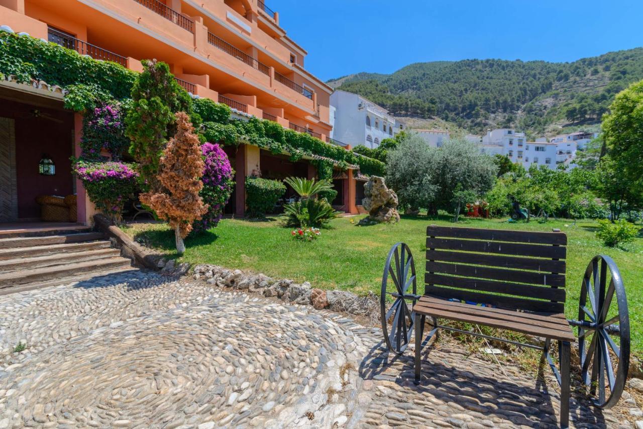 Hotel Rural Sierra Tejeda Alcaucín Buitenkant foto