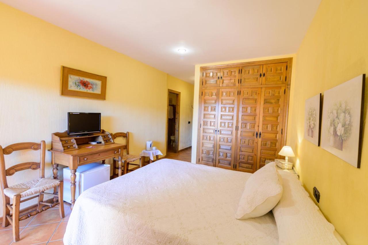 Hotel Rural Sierra Tejeda Alcaucín Buitenkant foto